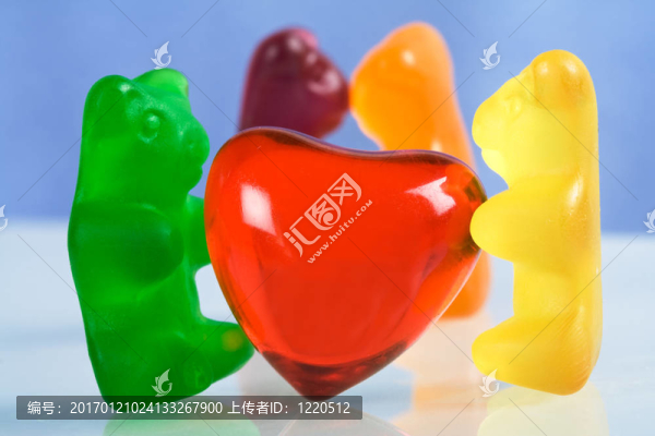 小熊糖和紅色的心