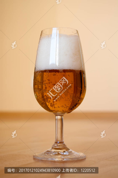 杯啤酒