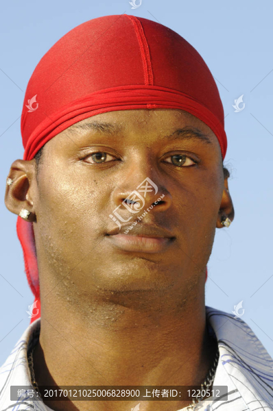 年輕的African,American男子