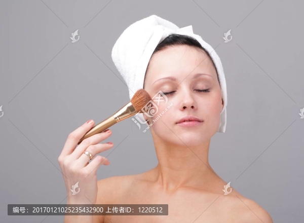 化妝刷女人