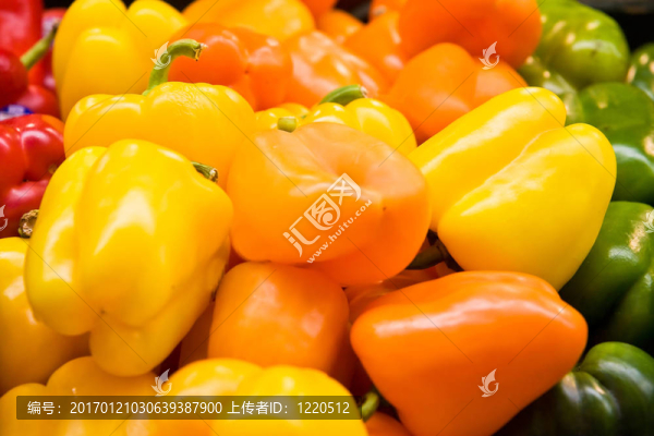 黃色和橙色的辣椒