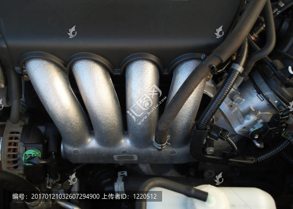 汽車(chē)發(fā)動(dòng)機(jī)