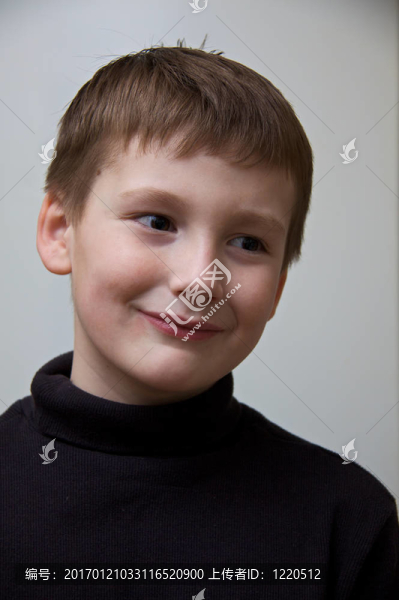 小男孩的微笑