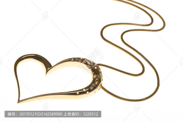 白色背景的心形項(xiàng)鏈-匯圖網(wǎng) www.fosd68.com 白色背景的心形項(xiàng)鏈