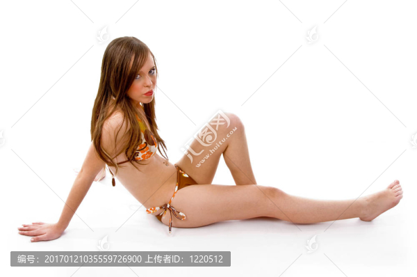 年輕性感女的側擺姿勢