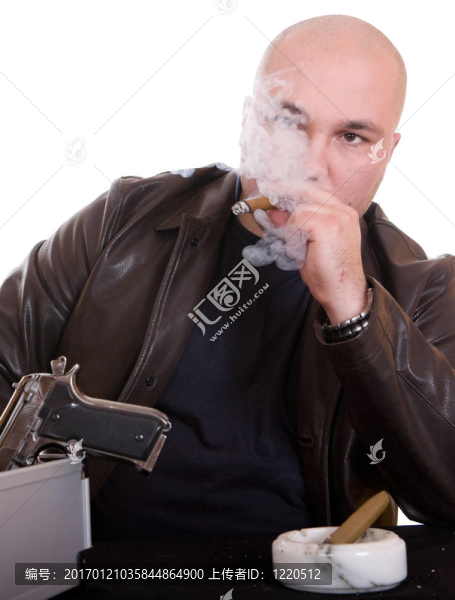男人與雪茄