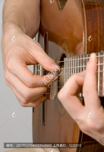 Pickung古典吉他