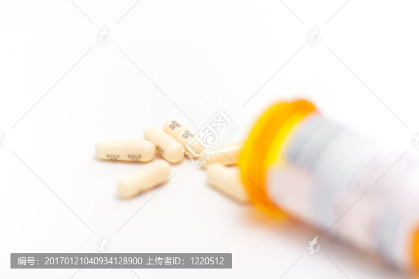 從瓶子里的藥丸