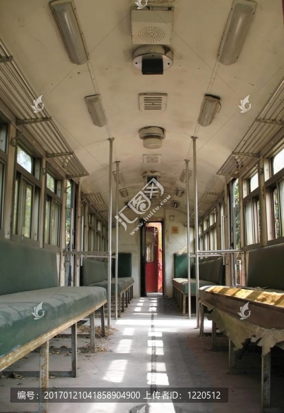老火車內(nèi)部