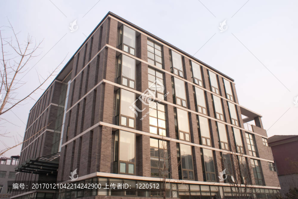 現(xiàn)代城市辦公建筑外觀