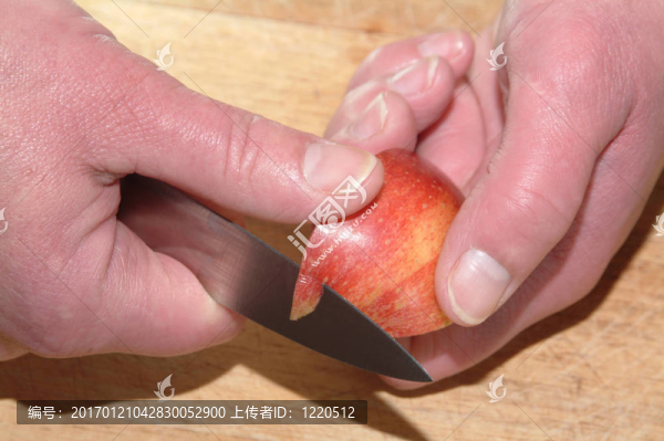 如何切開(kāi)一個(gè)蘋(píng)果