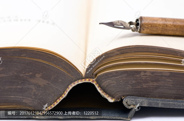 舊書和鋼筆