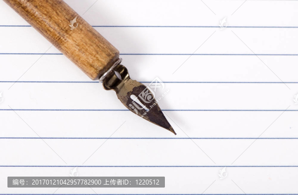 舊書和鋼筆