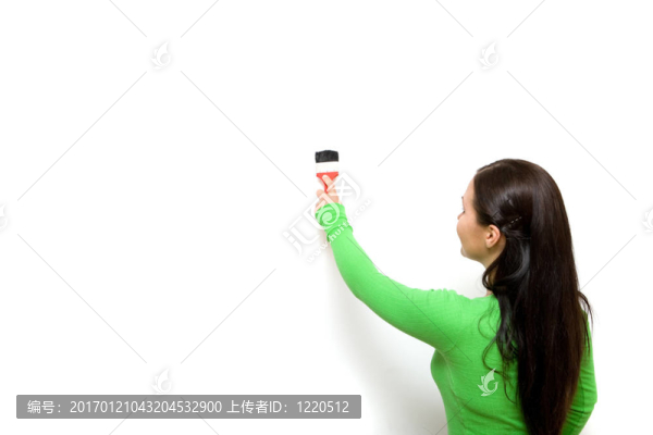 女人用畫筆