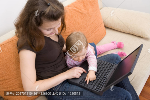 母親和女兒
