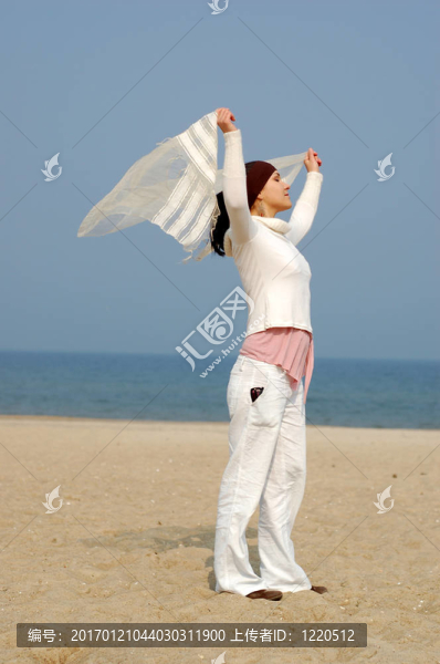 漂亮的黑發(fā)女人