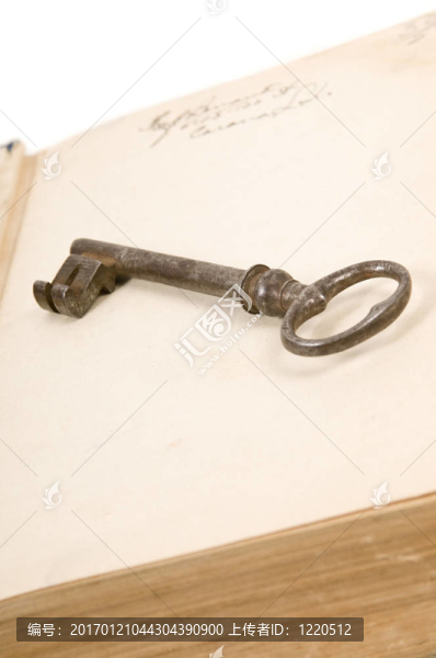 舊書和鑰匙
