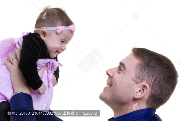 父親和剛出生的女兒
