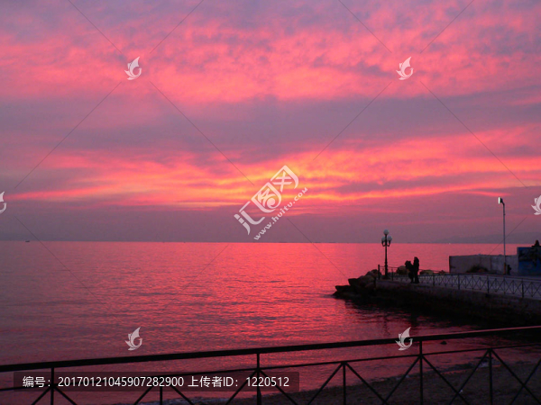 美麗的紅色天空日落