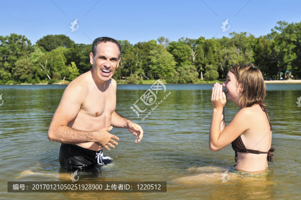 湖上家庭