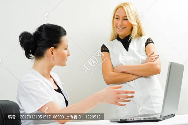 醫(yī)生和一個筆記本