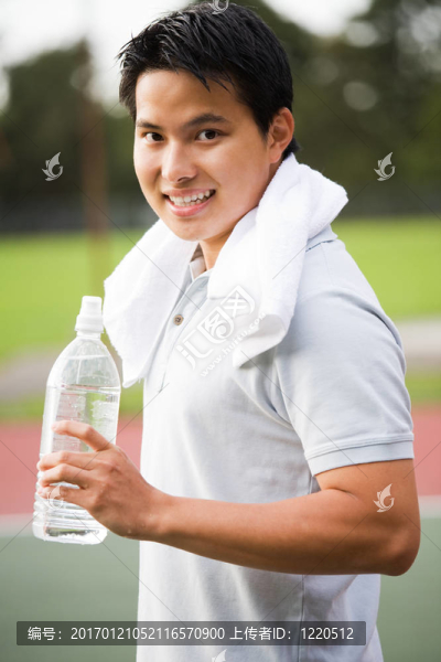 亞洲男保溫瓶