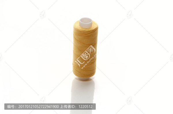 縫紉線黃色卷軸