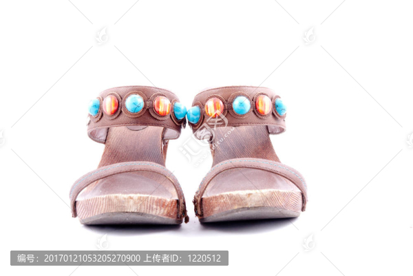 女性夏季鞋