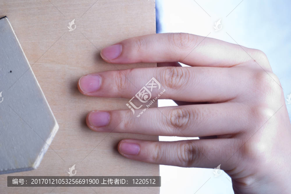 拿著鏡子