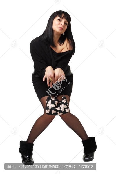 穿黑衣服的女人