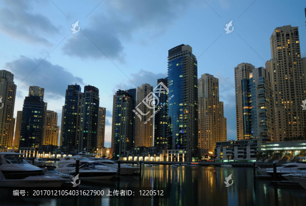 迪拜碼頭黃昏；阿拉伯聯(lián)合酋長(zhǎng)國(guó)