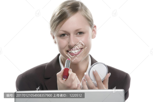 辦公室里有口紅的女孩