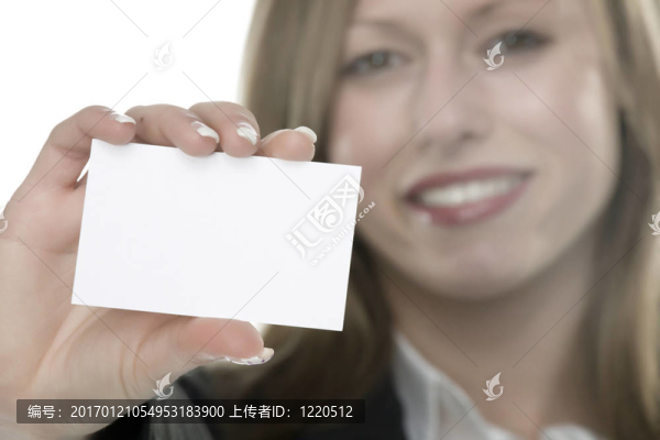 帶有文字卡片的女孩