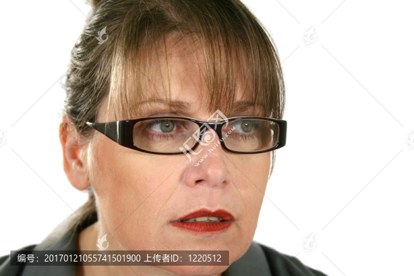 盯著女商人