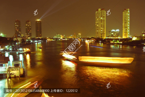 曼谷在夜間。