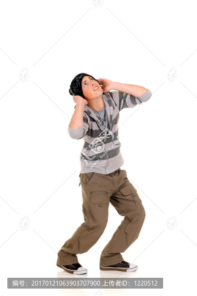 英俊嘻哈少年
