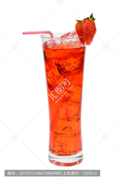紅色雞尾酒與草莓