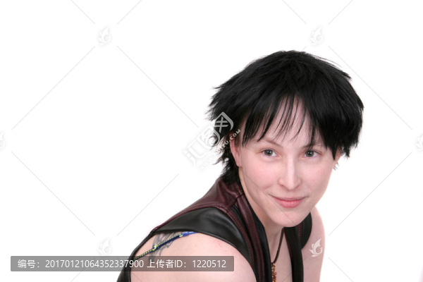 女人在白