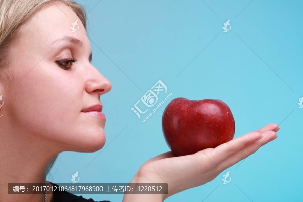 紅蘋果的女人