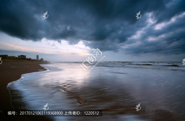 夜里的海洋