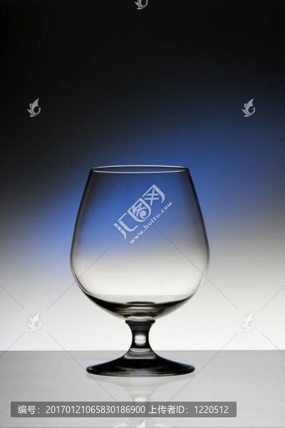 干邑的酒杯