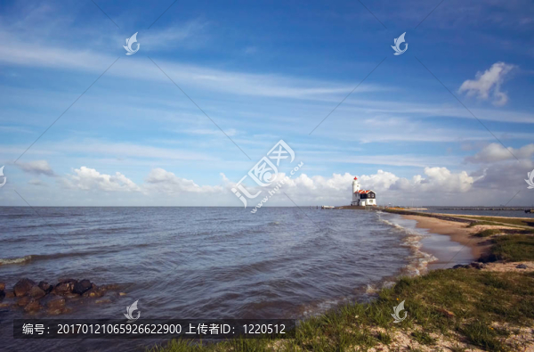 海灘和燈塔