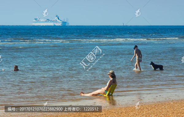 海灘上的人們