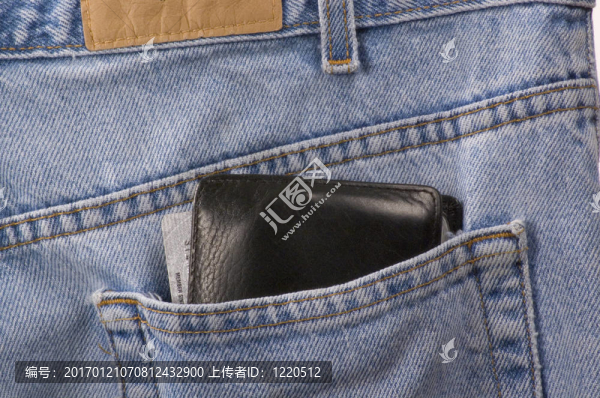 牛仔褲錢包和信用卡
