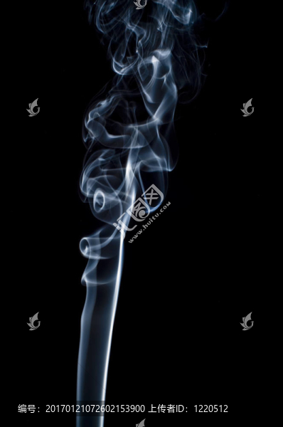 在黑煙