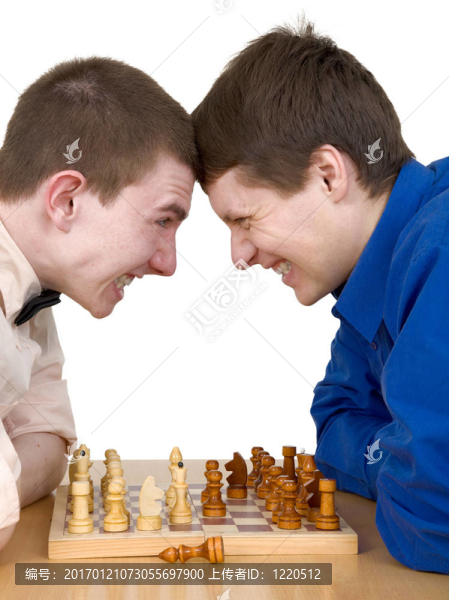 男子下棋