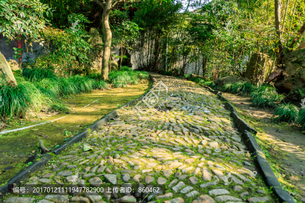 園林石子路