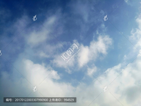白云天空