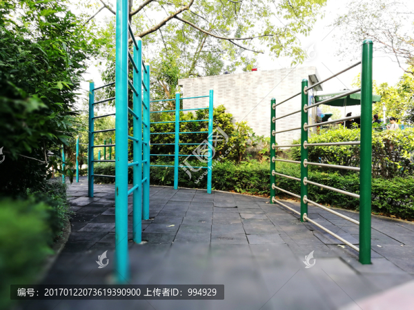 深圳羅湖洪湖公園健身器材