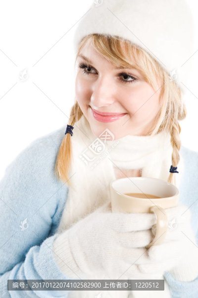白人女孩喝咖啡